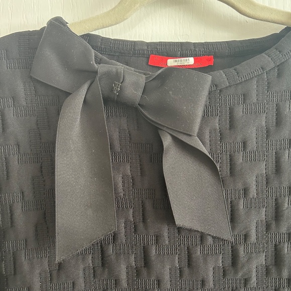 Textured Black Bow Detail Top - Size M - Picture 3 of 3